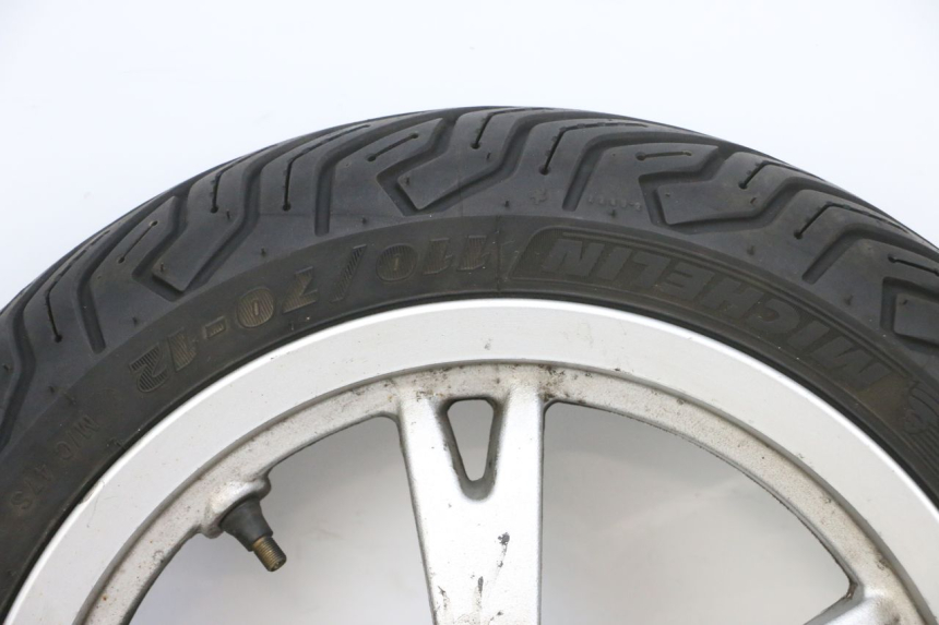 photo de JANTE AVANT ET PNEU PEUGEOT KISBEE 4T 50 (2010 - 2017) - Inspection visuelle