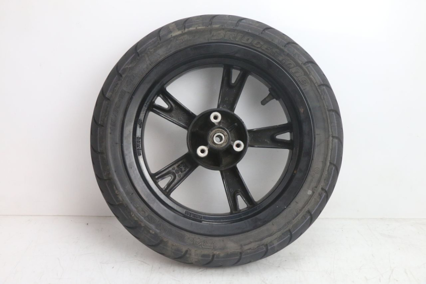photo de JANTE AVANT ET PNEU PEUGEOT KISBEE 4T 50 (2018 - 2022) - Points de fixation