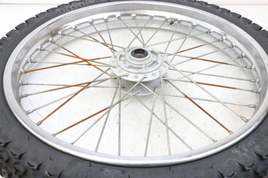 photo de JANTE AVANT ET PNEU KYMCO STRYKER OFF ROAD 125 (1999 - 2005) - Vue d’ensemble