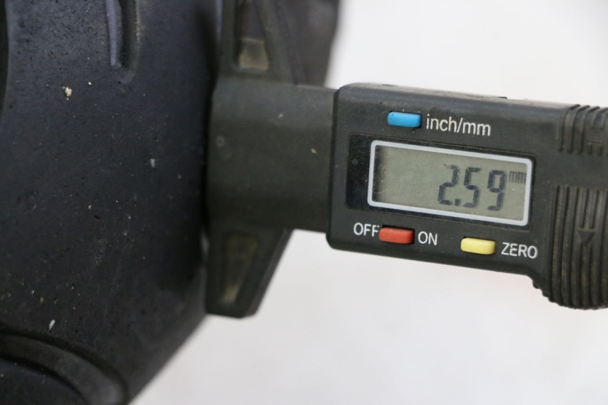 photo de JANTE AVANT ET PNEU LONGJIA SHARPY 125 (2020 - 2024) - Détail de la pièce