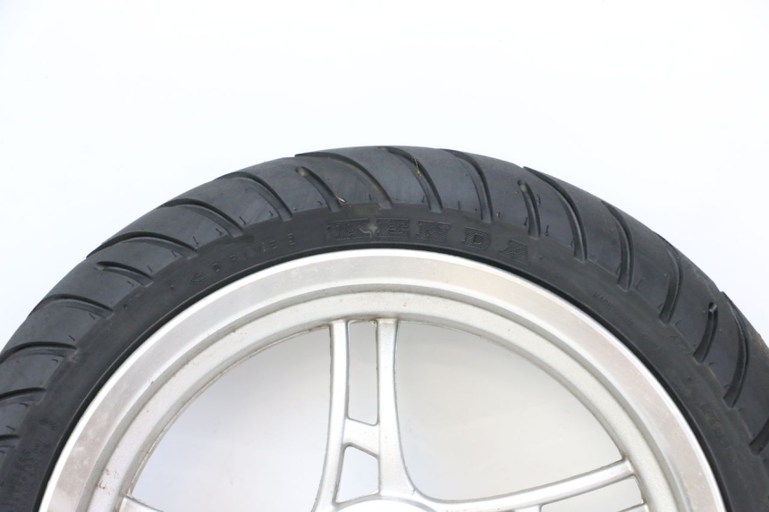 photo de JANTE AVANT ET PNEU LONGJIA SHARPY 125 (2020 - 2024) - Zoom composants