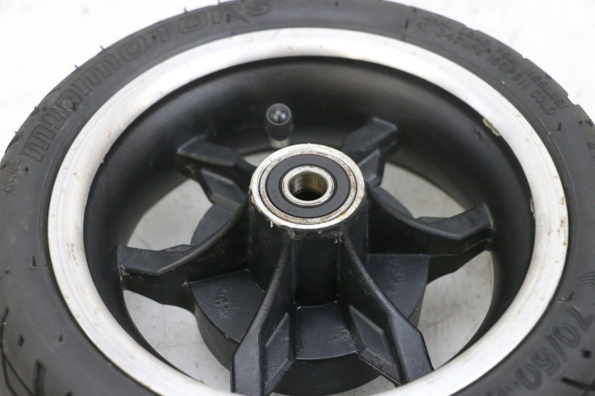 photo de JANTE AVANT ET PNEU DUALTRON MINI SPECIAL 1 - Pièce contrôlée