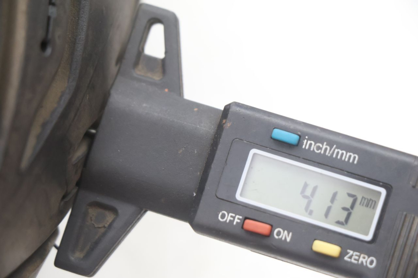 photo de JANTE AVANT ET PNEU PIAGGIO MP3 500 (2011 - 2015) - Inspection visuelle