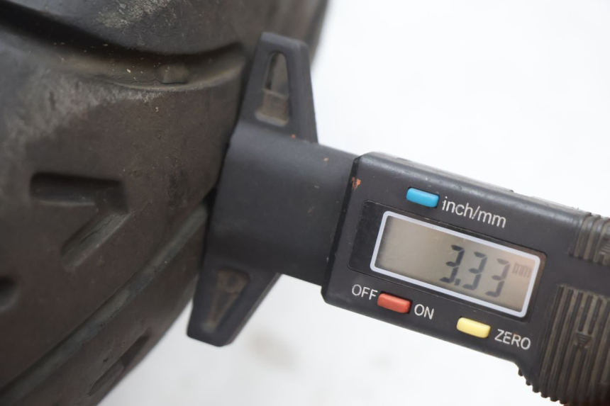 photo de JANTE AVANT ET PNEU IMF INDUSTRIE NEW PACH 2T 50 (2014 - 2020) - Inspection visuelle
