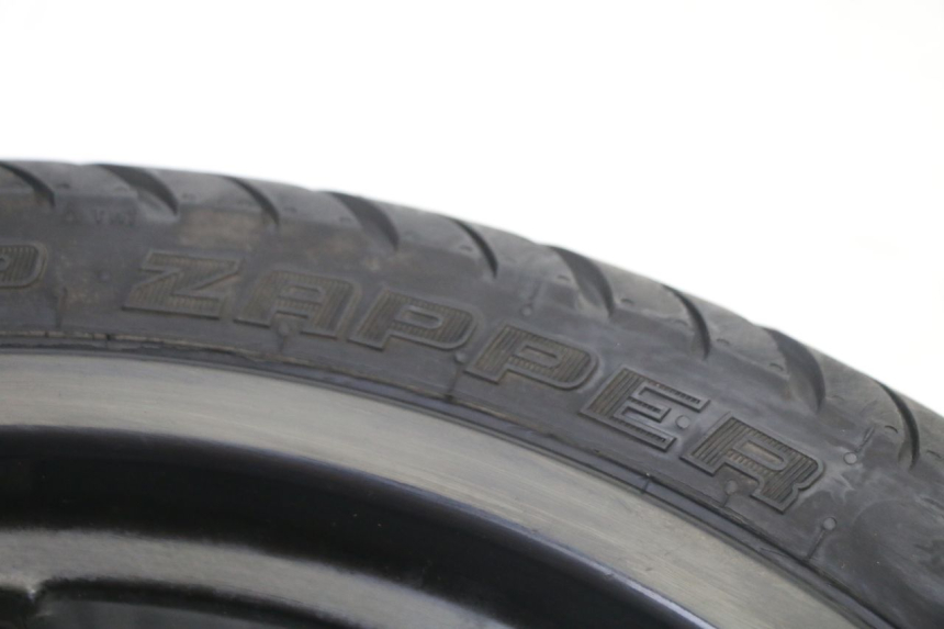 photo de JANTE AVANT ET PNEU PIAGGIO NEW TYPHOON 50 (2018 - 2021) - Détails caractéristiques