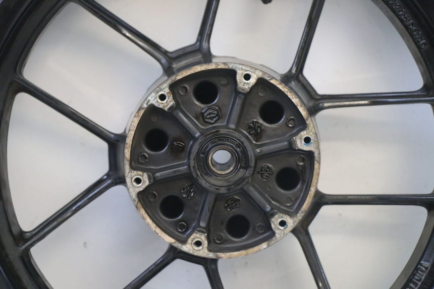 photo de JANTE AVANT ET PNEU PIAGGIO NEW TYPHOON 50 (2018 - 2021) - Marquages et références