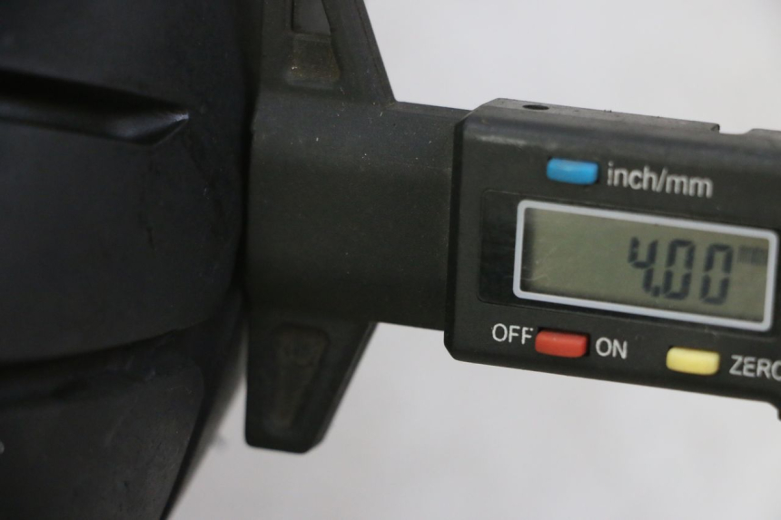 photo de JANTE AVANT ET PNEU PIAGGIO NRG POWER PUREJET 50 (2018 - 2021) - Gros plan technique