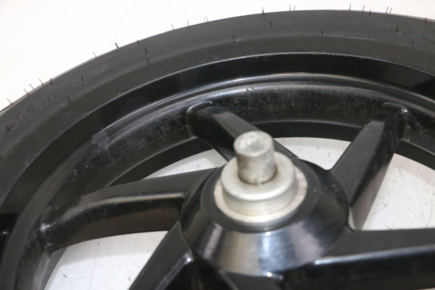 photo de JANTE AVANT ET PNEU PIAGGIO NRG POWER PUREJET 50 (2018 - 2021) - Vue d’ensemble