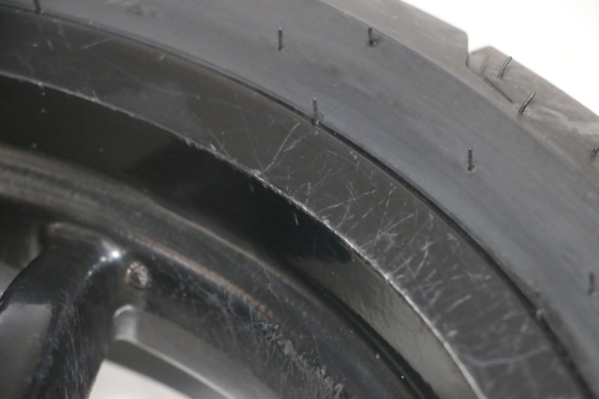 photo de JANTE AVANT ET PNEU PIAGGIO NRG POWER PUREJET 50 (2018 - 2021) - État de surface