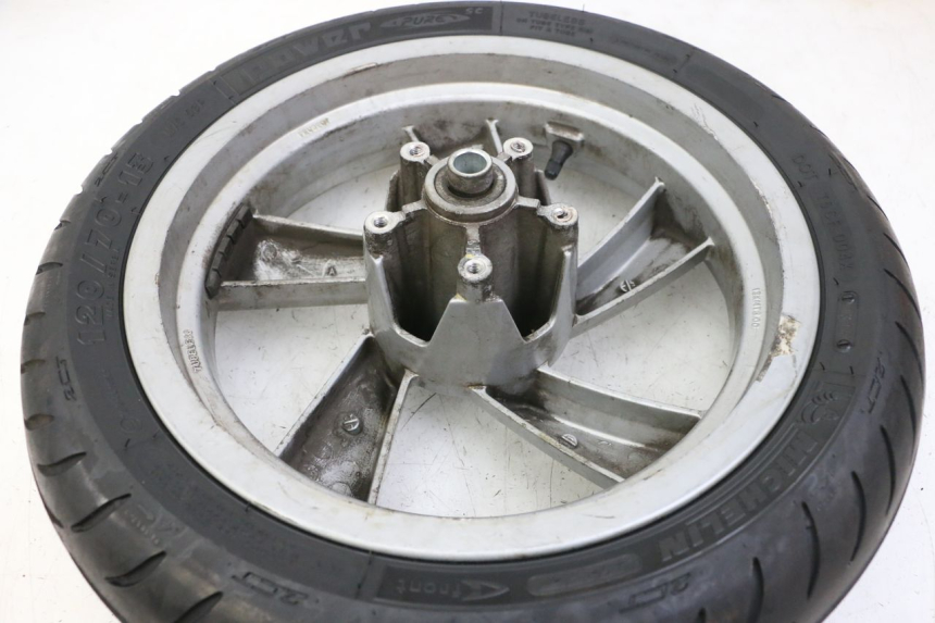 photo de JANTE AVANT ET PNEU PEUGEOT CITYSTAR 125 (2011 - 2017) - Points de fixation