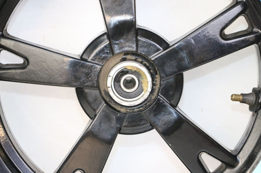 photo de JANTE AVANT ET PNEU PEUGEOT KISBEE 4T 50 (2018 - 2022) - Marquages et références