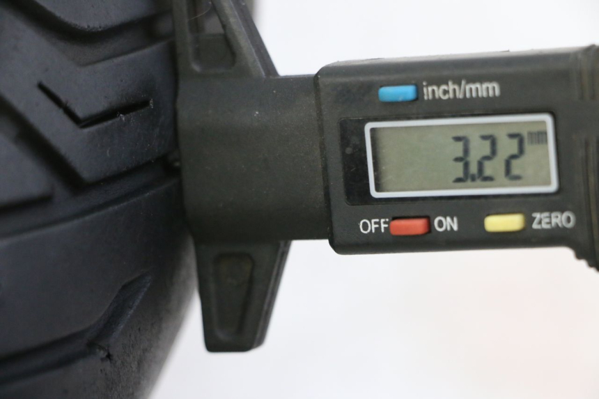 photo de JANTE AVANT ET PNEU PEUGEOT SATELIS 125 (2013 - 2018) - Détail de la pièce