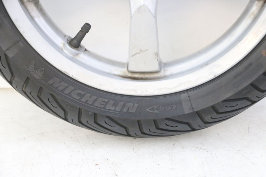 photo de JANTE AVANT ET PNEU PEUGEOT SATELIS 125 (2013 - 2018) - Zoom composants