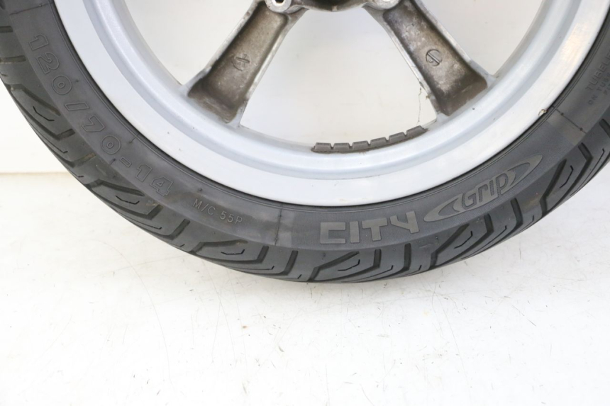 photo de JANTE AVANT ET PNEU PEUGEOT SATELIS 125 (2013 - 2018) - Pièce contrôlée