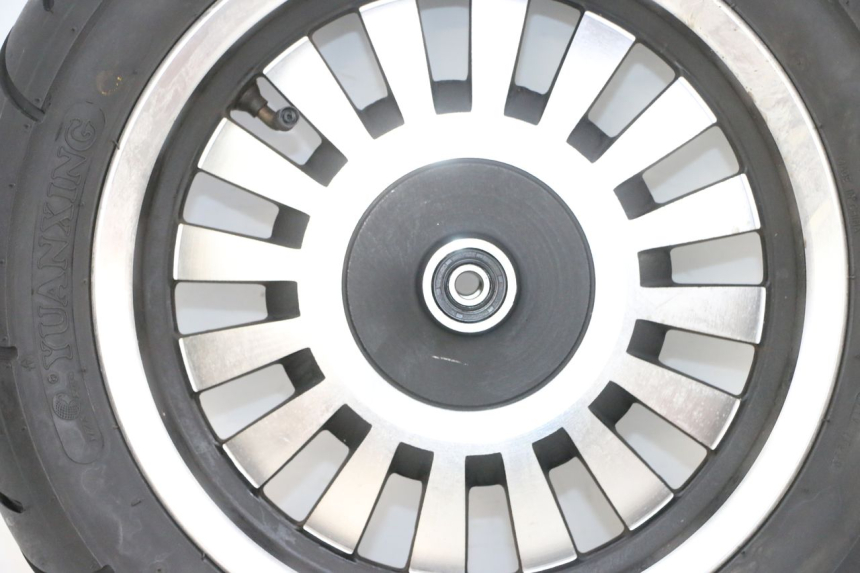 photo de JANTE AVANT ET PNEU EFUN PUSA 1 - État de surface