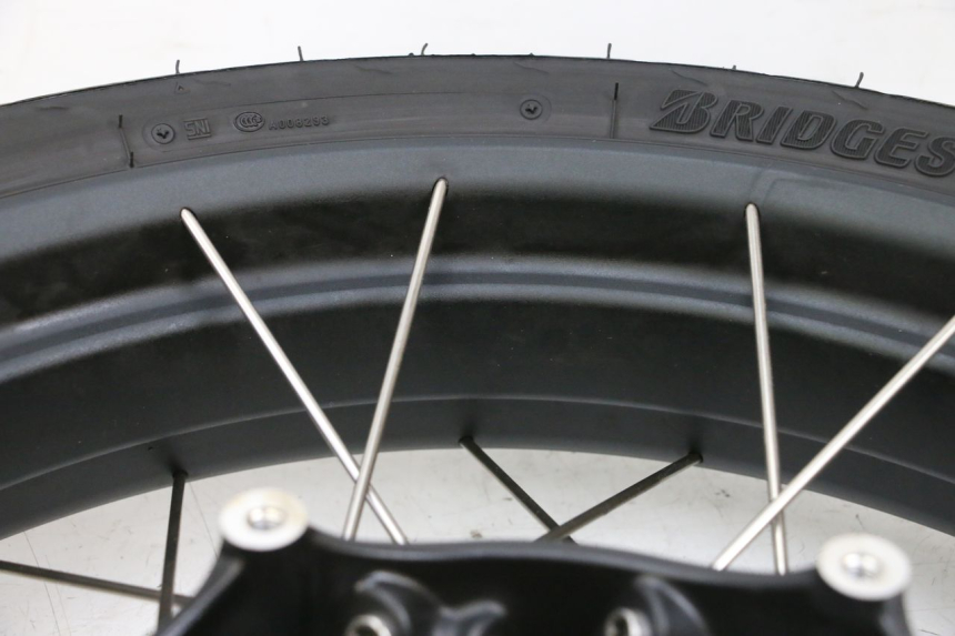 photo de JANTE AVANT ET PNEU BMW R GS 1250 (2021 - 2024) - Points de fixation