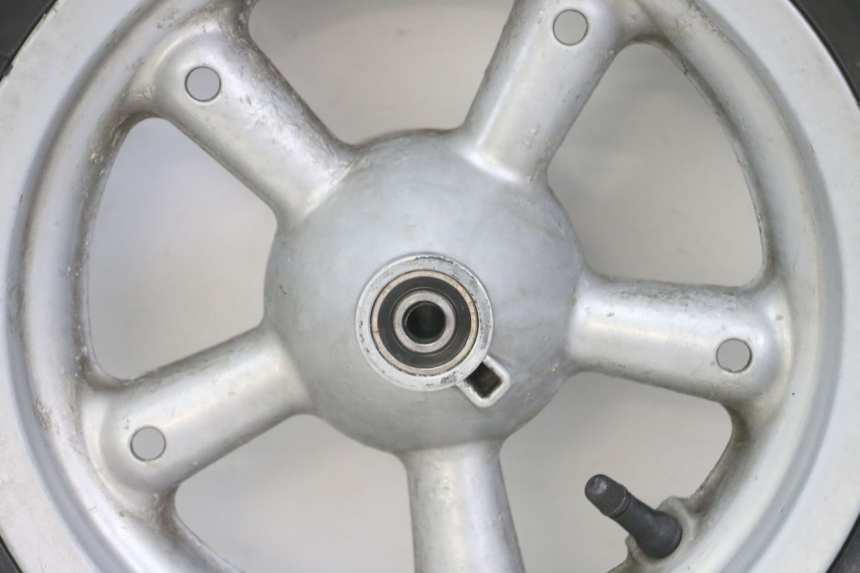 photo de JANTE AVANT ET PNEU APRILIA RALLY AC 50 (1995 - 2004) - Pièce contrôlée