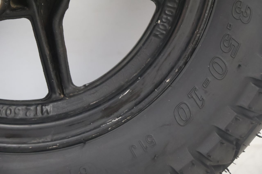 photo de JANTE AVANT ET PNEU TNT MOTOR ROMA 10' 2T 50 (2011 - 2018) - Vue produit