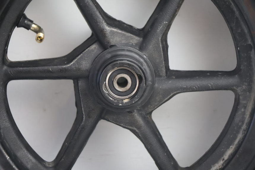 photo de JANTE AVANT ET PNEU TNT MOTOR ROMA 10' 2T 50 (2011 - 2018) - Autre angle de vue