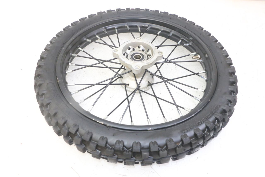 photo de JANTE AVANT ET PNEU APOLLO RXF 125 - Zoom état d’usage