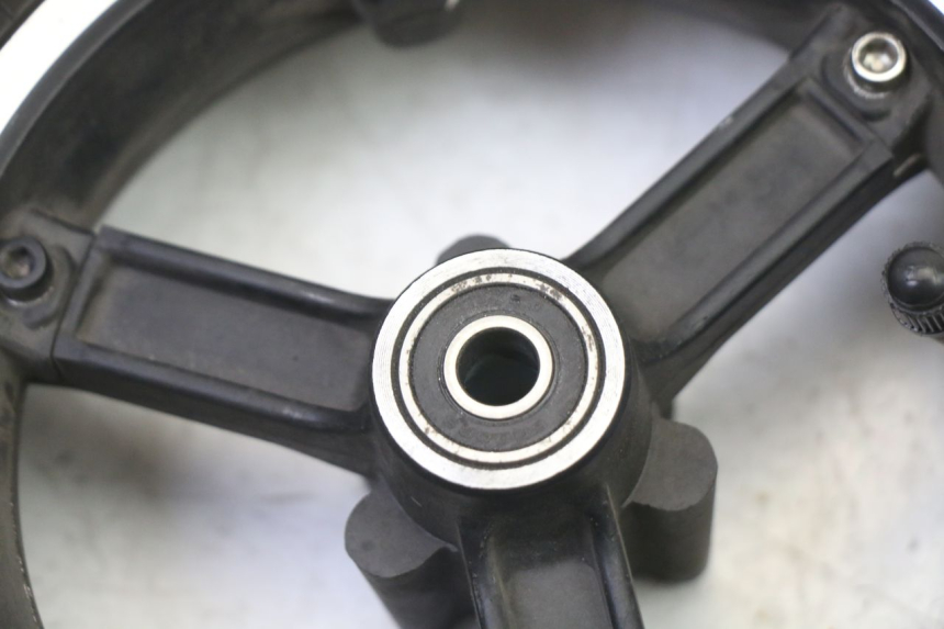 photo de JANTE AVANT ET PNEU HERO S10 1 - Autre angle de vue