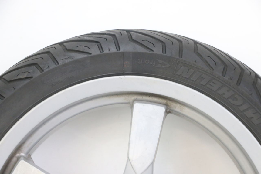 photo de JANTE AVANT ET PNEU PEUGEOT SATELIS 125 (2013 - 2018) - Zoom composants