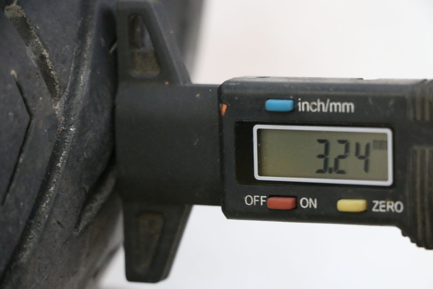 photo de JANTE AVANT ET PNEU PEUGEOT SATELIS 125 (2013 - 2018) - Détail de la pièce