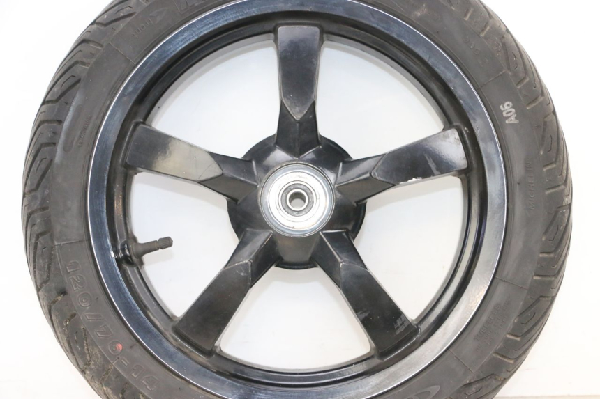 photo de JANTE AVANT ET PNEU PEUGEOT SATELIS 125 (2013 - 2018) - Zoom composants