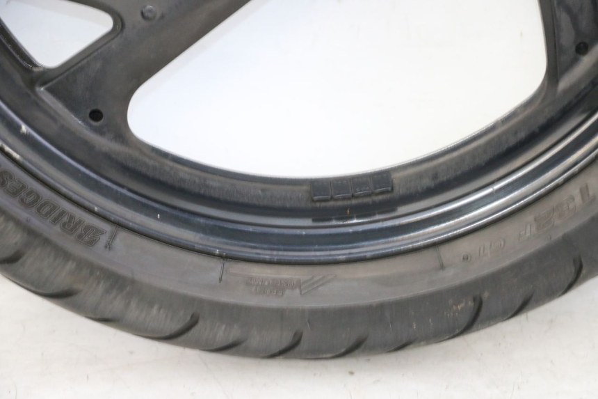 photo de JANTE AVANT ET PNEU HONDA ST PAN EUROPEAN 1300 (2002 - 2013) - Zoom composants