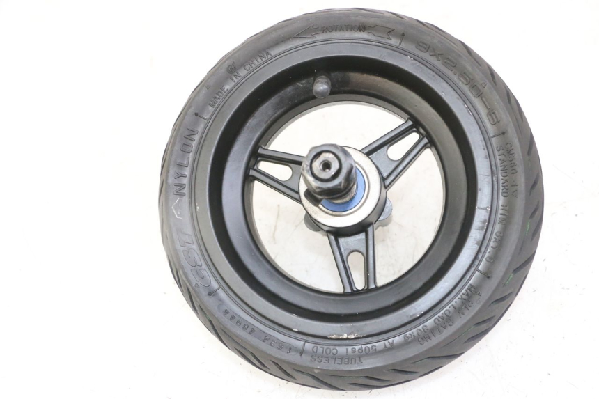 photo de JANTE AVANT ET PNEU NAMI STELLAR 1 - Vue principale