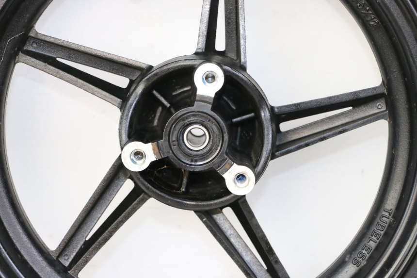 photo de JANTE AVANT ET PNEU TNT MOTOR BOSTON 4T 50 (2018 - 2025) - Marquages et références