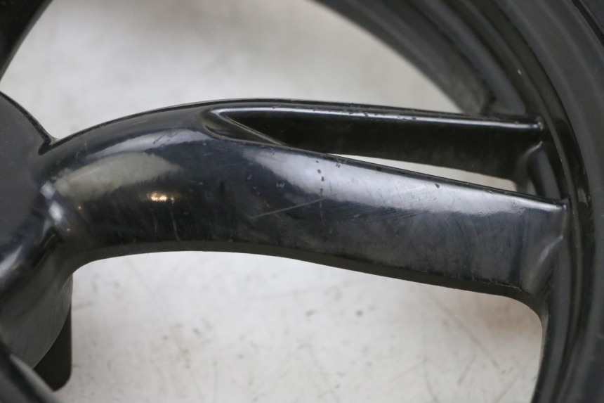 photo de JANTE AVANT ET PNEU PEUGEOT TWEET PRO EFI 4T 50 (2021 - 2022) - Vue d’ensemble