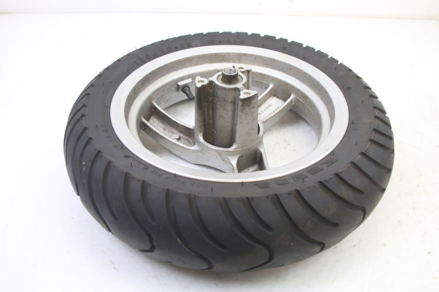 photo de JANTE AVANT ET PNEU PEUGEOT VIVACITY NEW 2T 50 (2008 - 2017) - Points de fixation