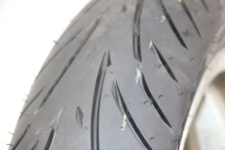 photo de JANTE AVANT ET PNEU PEUGEOT VIVACITY NEW 2T 50 (2008 - 2017) - Zoom état d’usage