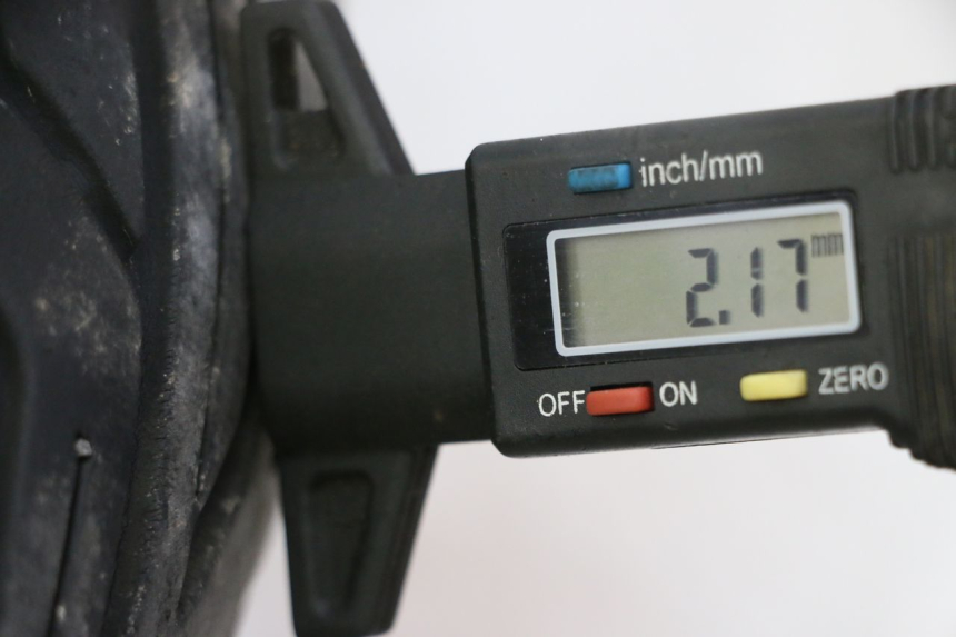 photo de JANTE AVANT ET PNEU YAMAHA X-MAX XMAX 125 (2010 - 2013) - Autre angle de vue