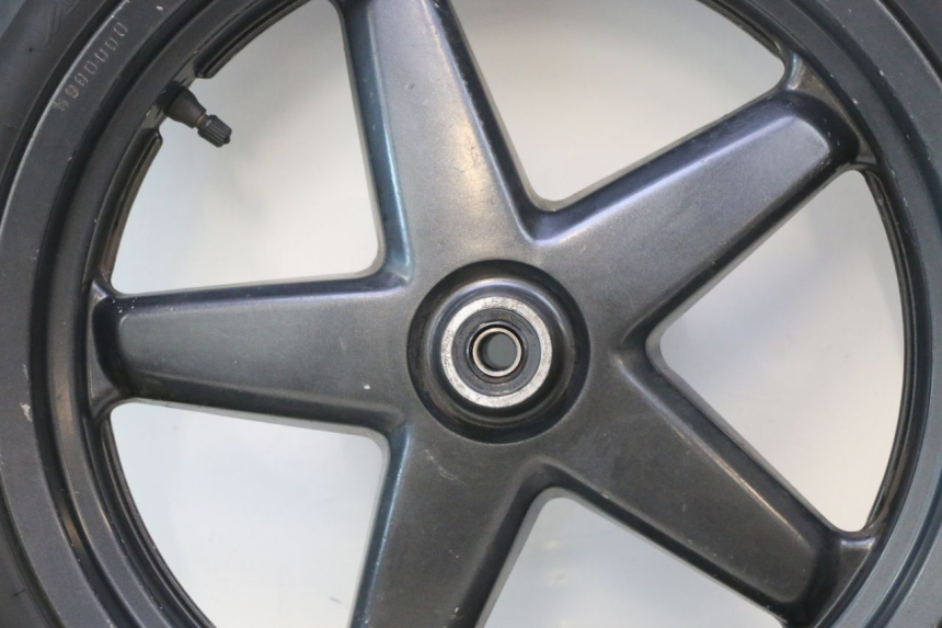 photo de JANTE AVANT ET PNEU YAMAHA XMAX X-MAX 125 (2006 - 2009) - Focus structure