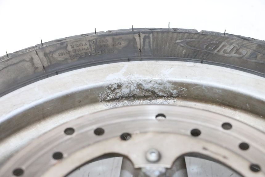 photo de JANTE AVANT ET PNEU PIAGGIO X9 EVOLUTION 125 (2003 - 2007) - Zoom composants