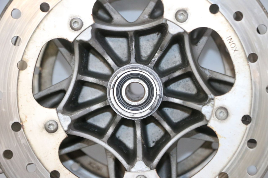 photo de JANTE AVANT ET PNEU PIAGGIO X9 EVOLUTION 125 (2003 - 2007) - Inspection visuelle