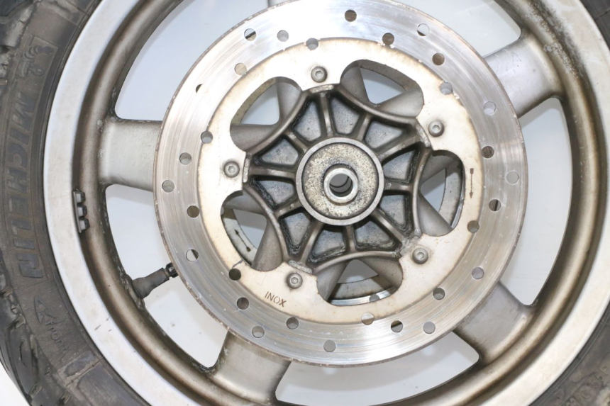 photo de JANTE AVANT ET PNEU PIAGGIO X9 EVOLUTION 125 (2003 - 2007) - Zoom qualité