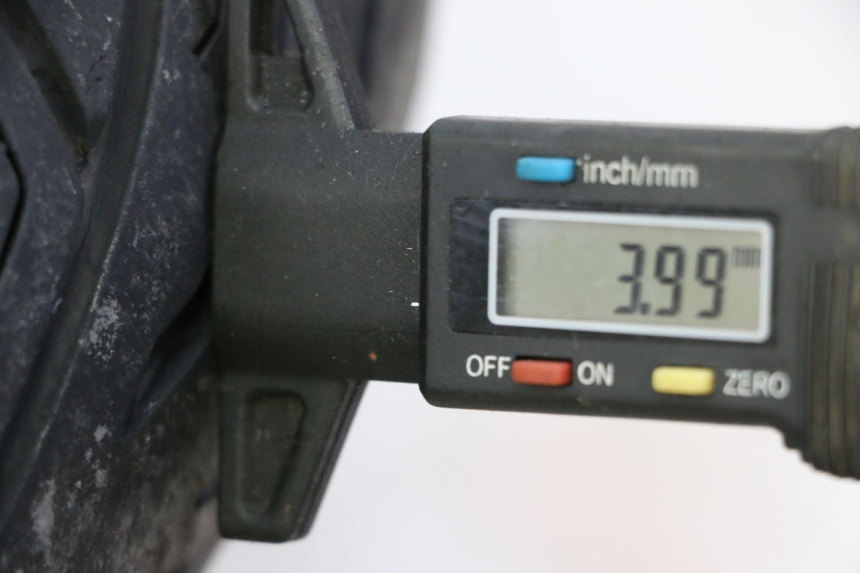 photo de JANTE AVANT ET PNEU PIAGGIO X9 EVOLUTION 125 (2003 - 2007) - Autre angle de vue