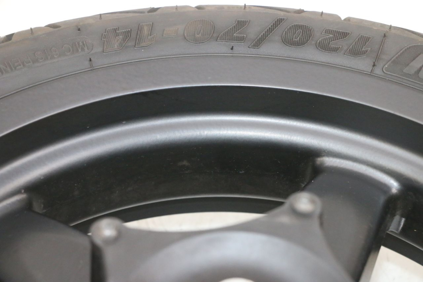 photo de JANTE AVANT ET PNEU PIAGGIO XEVO - X EVO 125 (2007 - 2017) - Vue d’ensemble