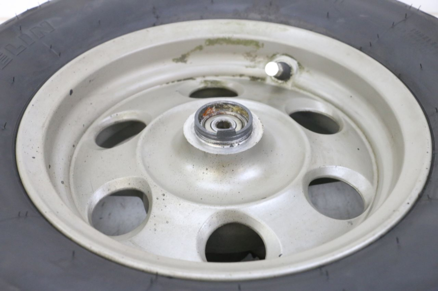 photo de JANTE AVANT ET PNEU YAMAHA BW'S NG NEXT GENERATION 50 (1996 - 2003) - Vue d’ensemble