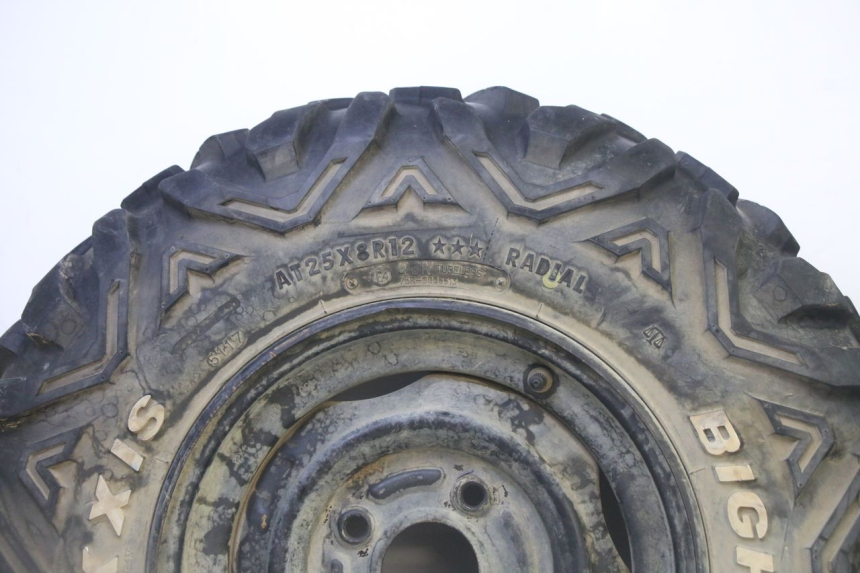 photo de JANTE AVANT ET PNEU YAMAHA YFM GRIZZLY 550 (2008 - 2015) - Zoom état d’usage