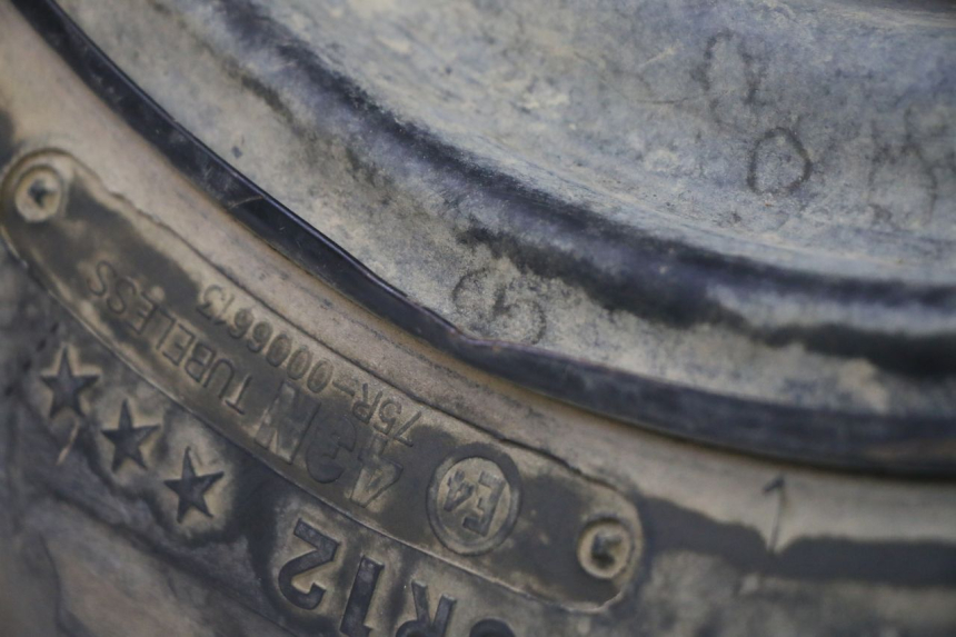 photo de JANTE AVANT ET PNEU YAMAHA YFM GRIZZLY 550 (2008 - 2015) - Vue principale