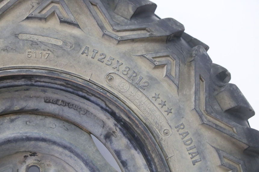 photo de JANTE AVANT ET PNEU YAMAHA YFM GRIZZLY 550 (2008 - 2015) - Autre angle de vue