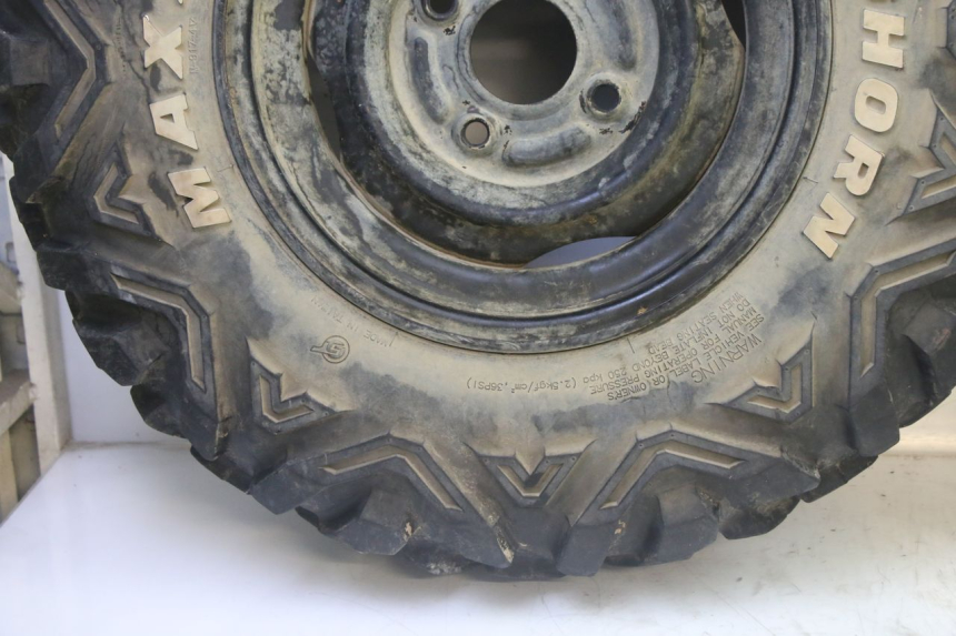 photo de JANTE AVANT ET PNEU YAMAHA YFM GRIZZLY 550 (2008 - 2015) - Autre angle de vue