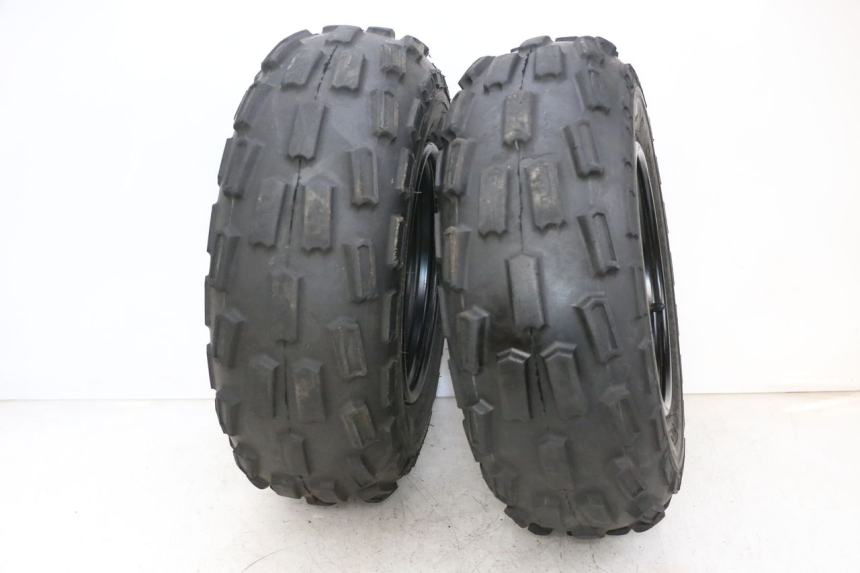 photo de JANTE AVANT ET PNEU YAMAHA YFM R RAPTOR 250 (2008 - 2014) - Vue produit