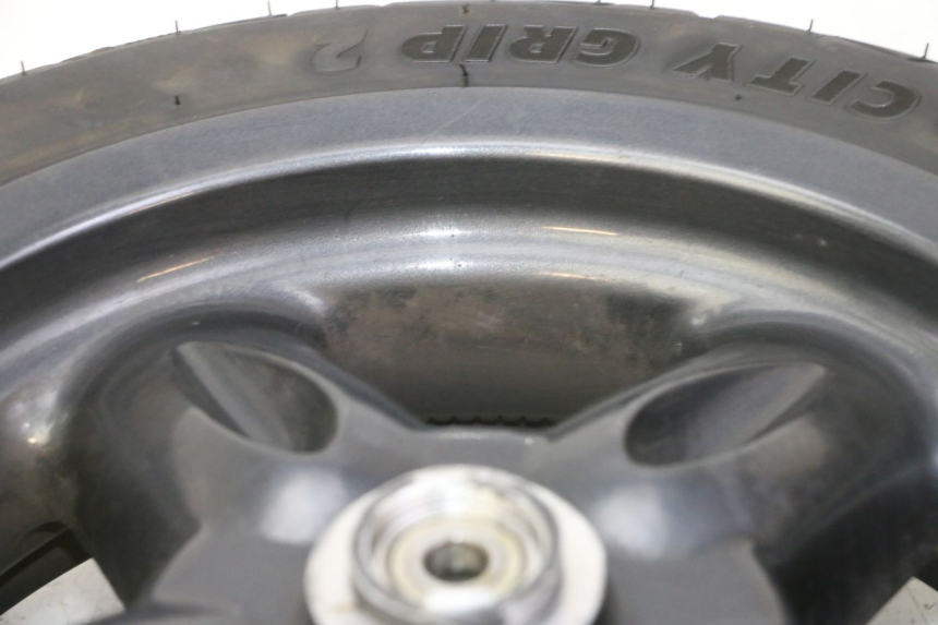 photo de JANTE AVANT ET PNEU YAMAHA YP MAJESTY 125 (2007 - 2010) - Marquages et références