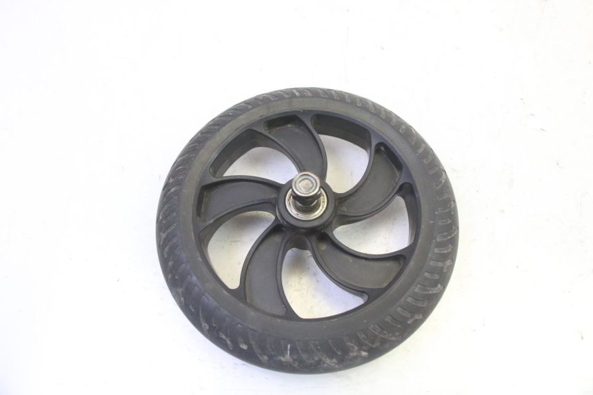 photo de JANTE AVANT ET PNEU MOOVWAY Z8 1 - Autre angle de vue