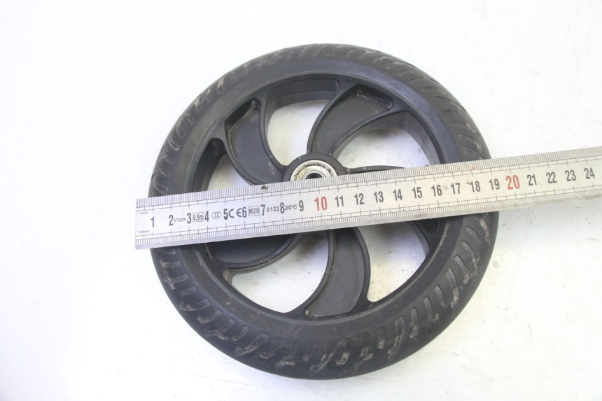 photo de JANTE AVANT ET PNEU MOOVWAY Z8 1 - Pièce contrôlée